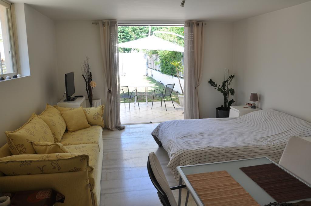 Cosy Studio With Garden / Individual Apartment Αθήνα Εξωτερικό φωτογραφία